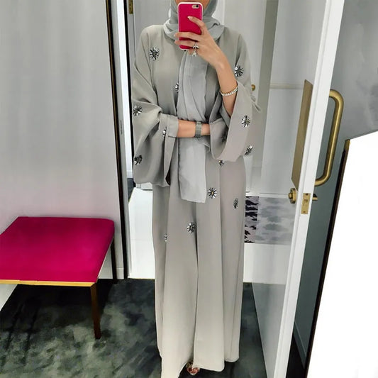 Moda Muslima Elegance: Fusion Abaya